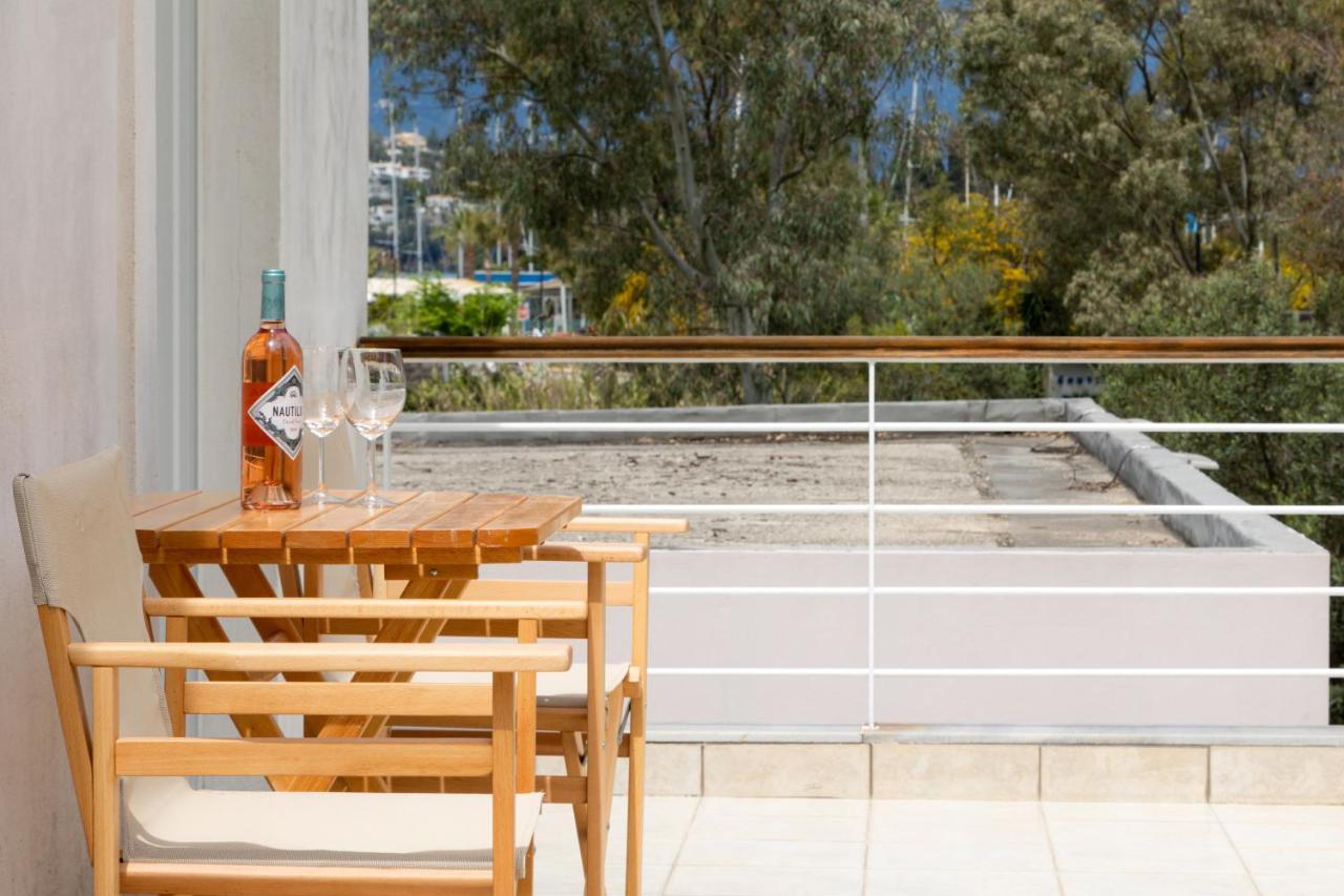 Konstantino'S Corfu Marina View Apartment Kontokali Exteriör bild
